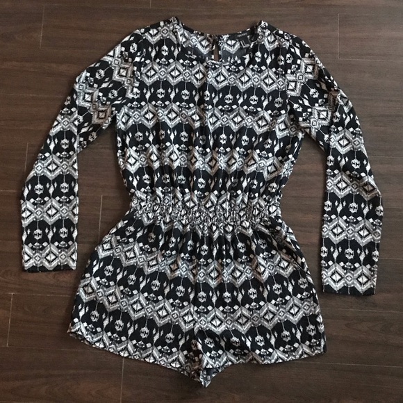 Forever 21 Other - Forever 21 Long Sleeve Romper